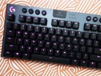 罗技的G915 TKL是一款您可以轻松使用的游戏键盘