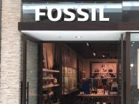 Fossil报告三位数的电子商务的增长