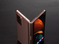 三星Galaxy Z Fold 2正式上市价格为$ 2,000美元