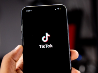 TikTok在iPhone 12 Pro上使用LiDAR推出AR效果
