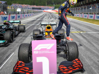 Max Verstappen以主导方式赢得奥地利大奖赛